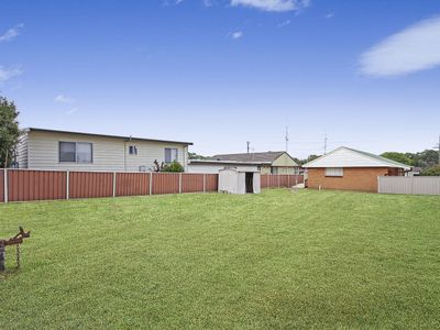 12 Malin Road, Oak Flats