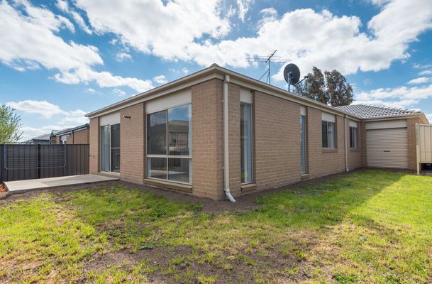 14 Pearce Way, Craigieburn