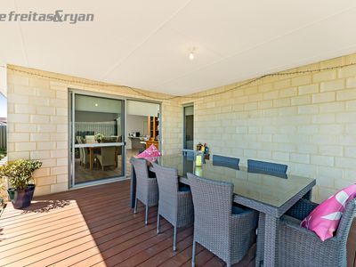17 Monticola Gardens, Aubin Grove