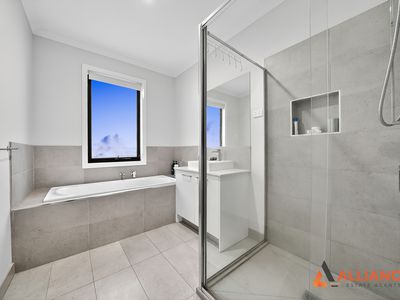 11 Andross Circuit, Tarneit