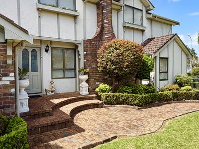 102 Chelsea View Drive, Chatswood