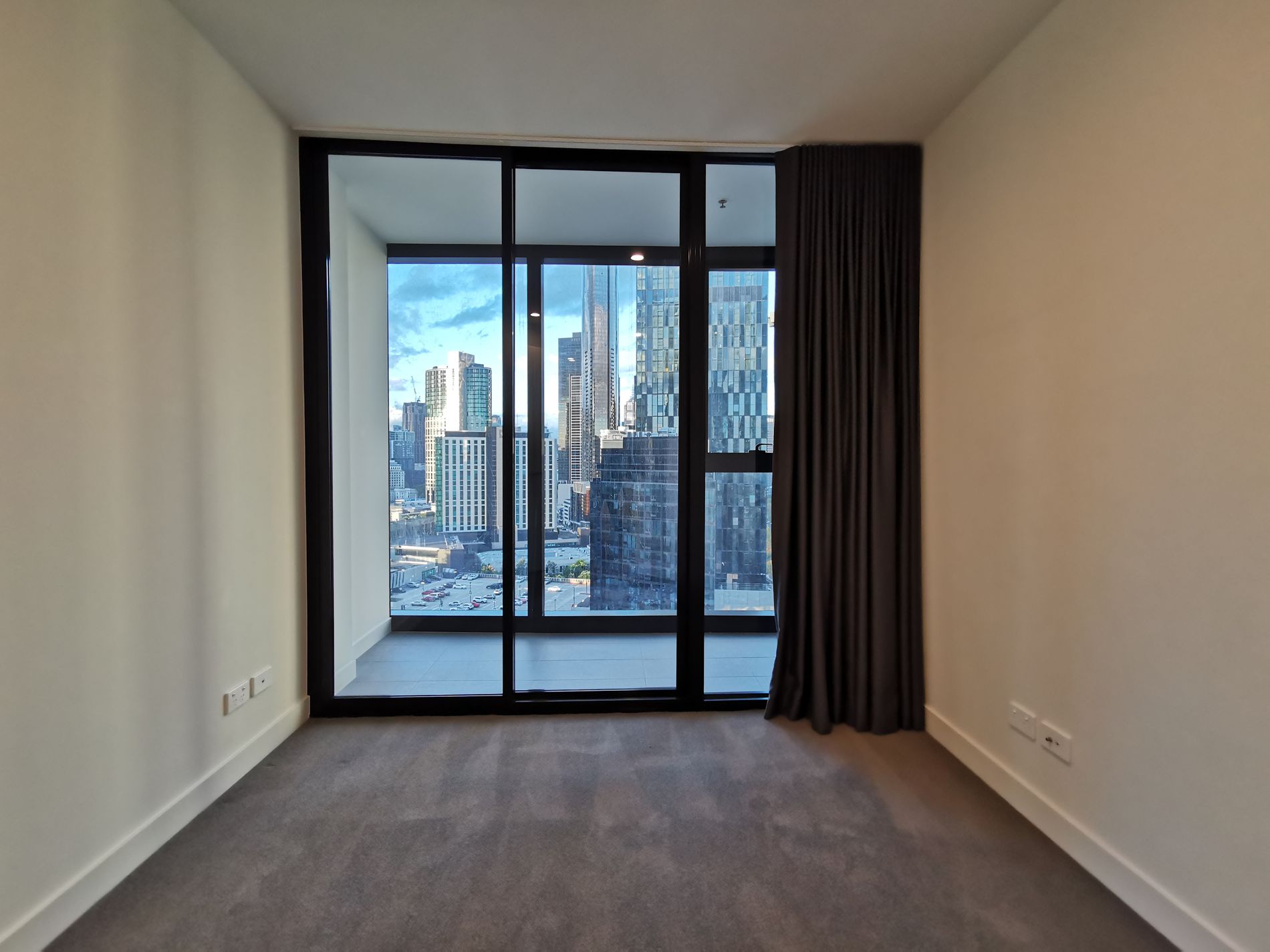 2010 / 105 Clarendon Street, Southbank