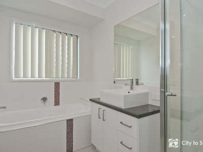 29 Cobblestone Avenue, Logan Reserve