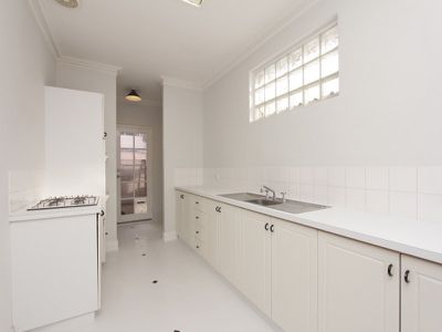 2 / 19 Kitchener Avenue, Burswood