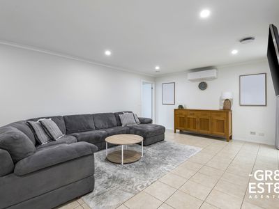 42 Von Nida Drive, Cranbourne North