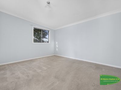 8 Moresby Way, West Bathurst