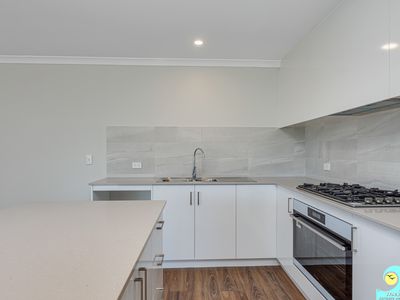 1 / 6 Merion Court, Yanchep