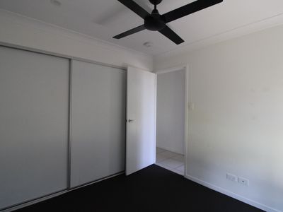1 / 10 Firestone Avenue, Pimpama