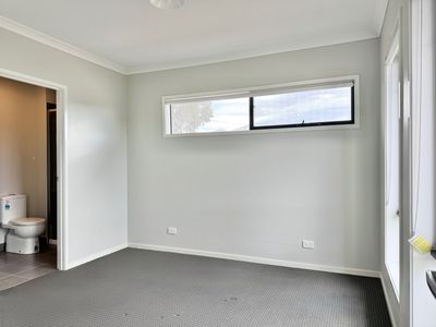 19 Elderflower Street, Manor Lakes