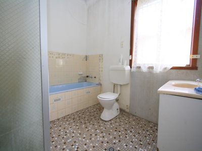 25 Kirrang Avenue, Villawood