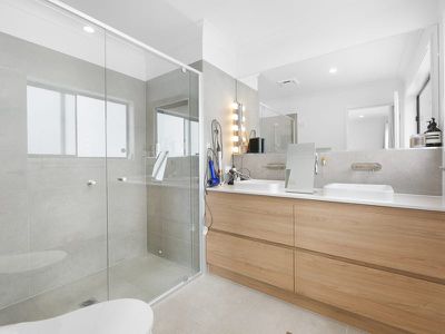1021 / 154 Musgrave Avenue, Southport