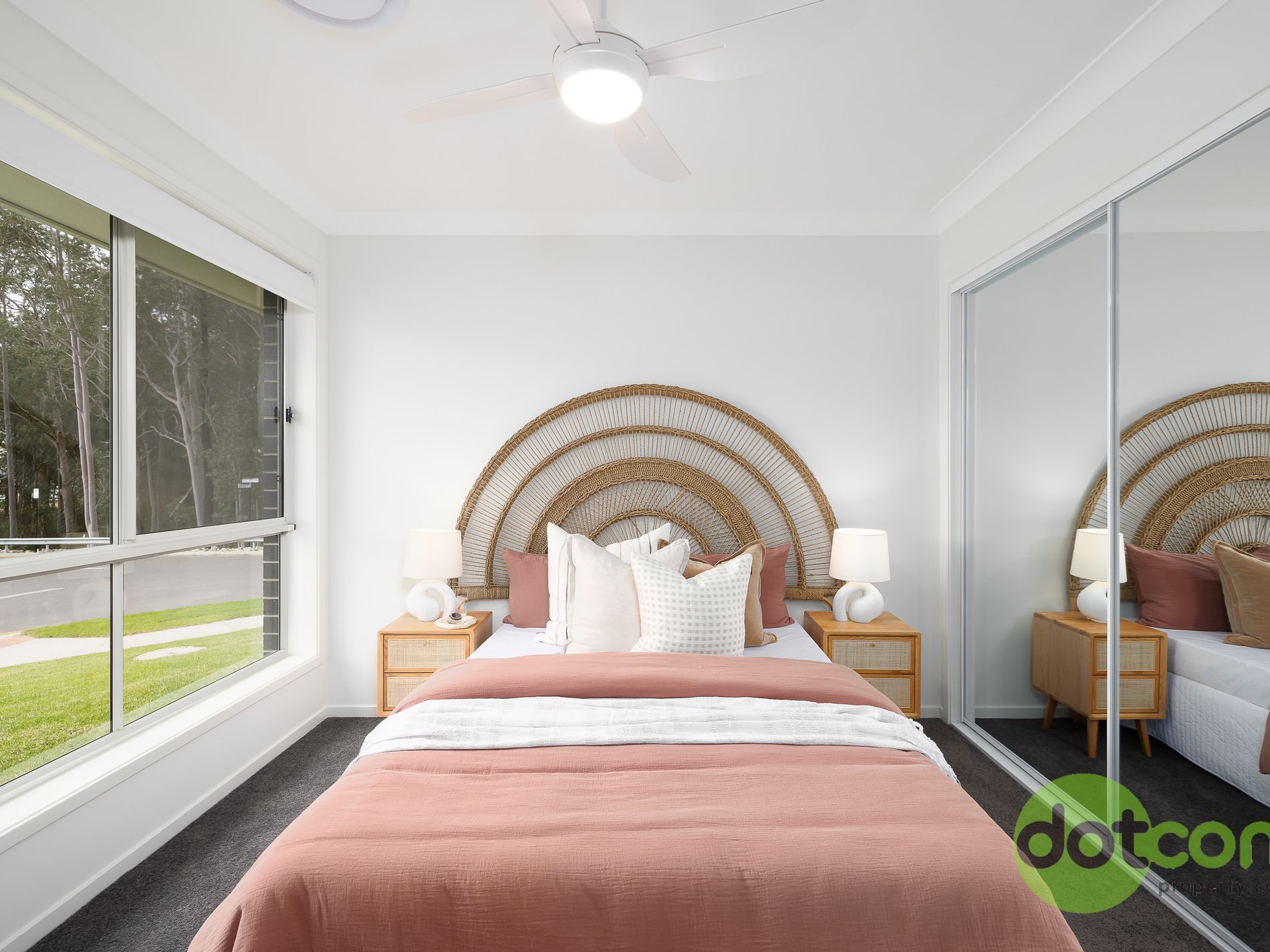 2 / 12 Aurora Way, Chisholm