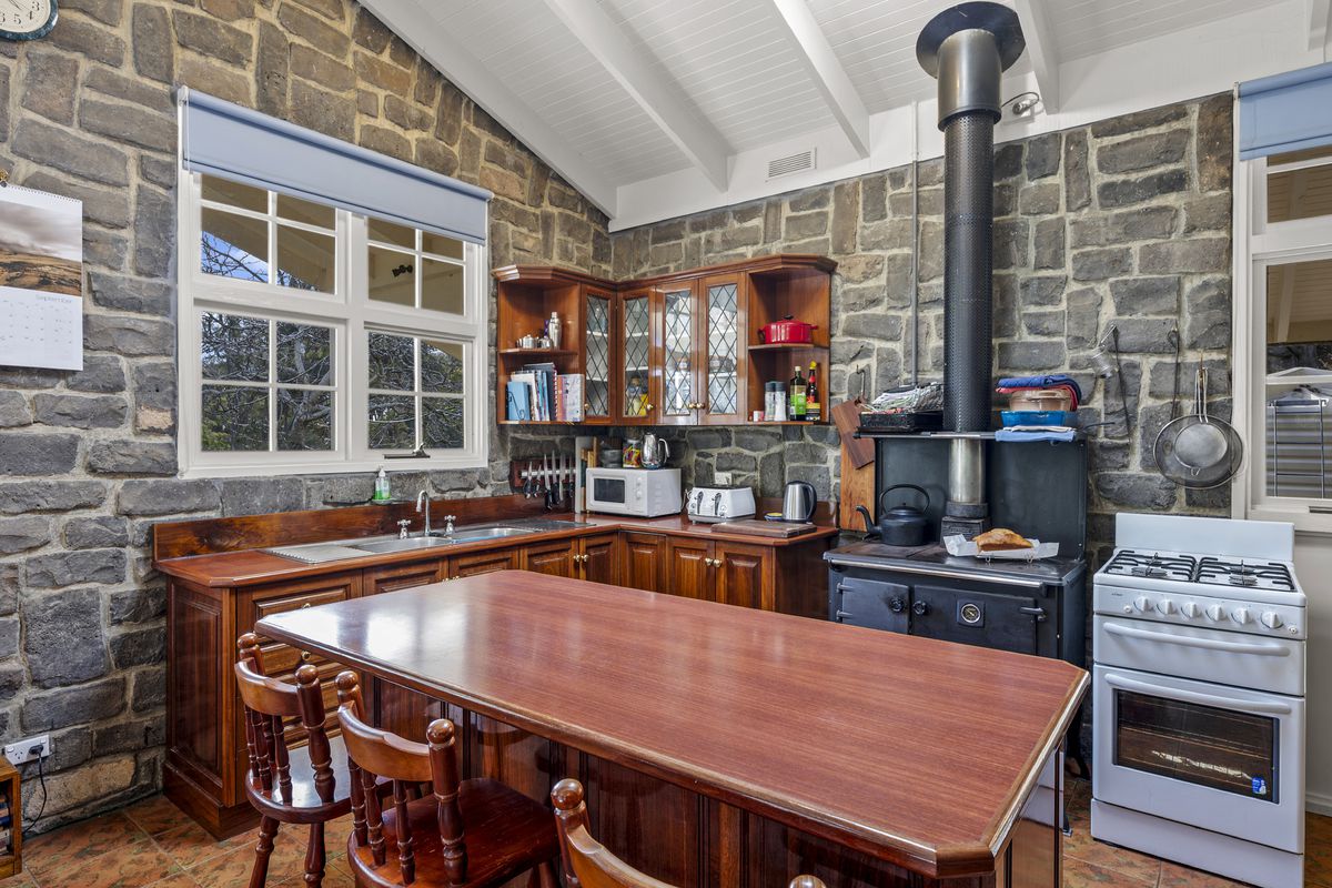 2101 Maintongoon Road, Woodfield