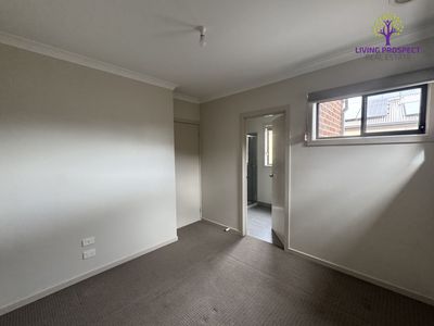1 / 5 Equine Court, Tarneit
