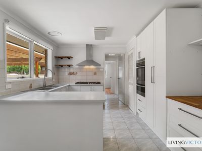 24 Glenmaggie Drive, St Albans