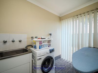 32 Goshawk St, Tapping