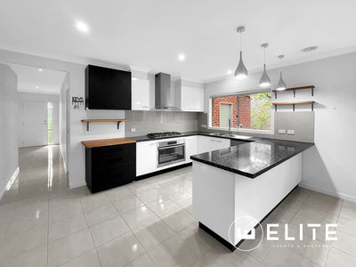 19 Kensington Square, Drouin