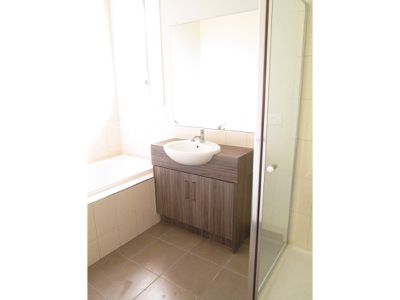 100 Creekward Drive, Connewarre