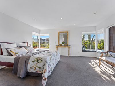 157 Beach Road, Castor Bay
