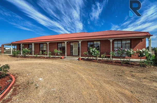 25 Forest Red Gum Drive, Mickleham
