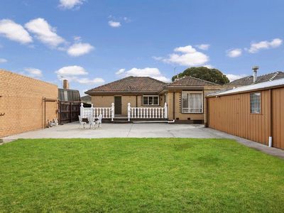 8 Daphne Street, Sunshine West