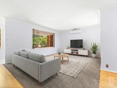 2 Elder Close, Kanwal