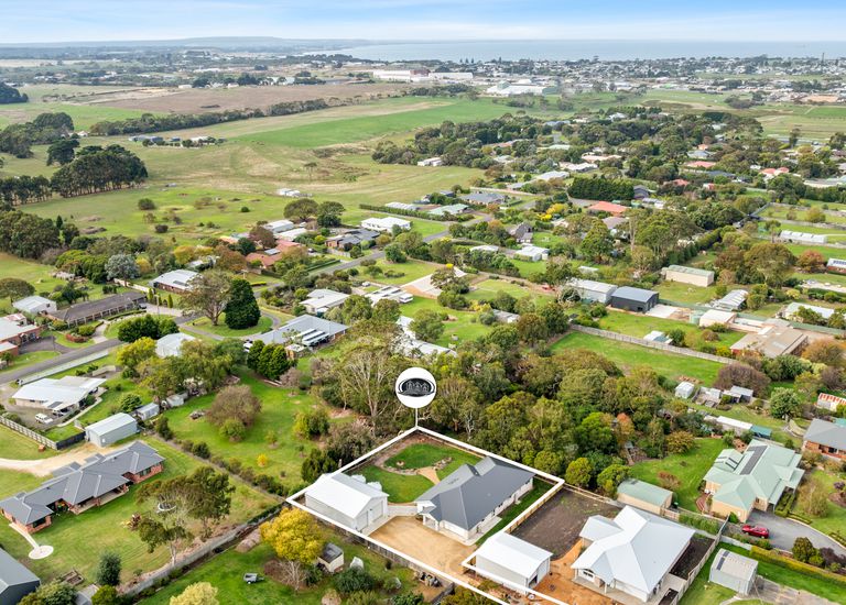 28B Burvilles Road, Portland