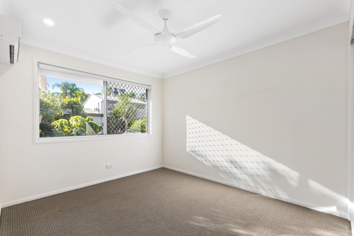 1 / 63 Benowa Road, Southport
