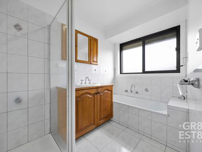6 Regal Avenue, Hallam