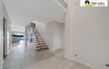 12 Gordon Avenue, Summerland Point