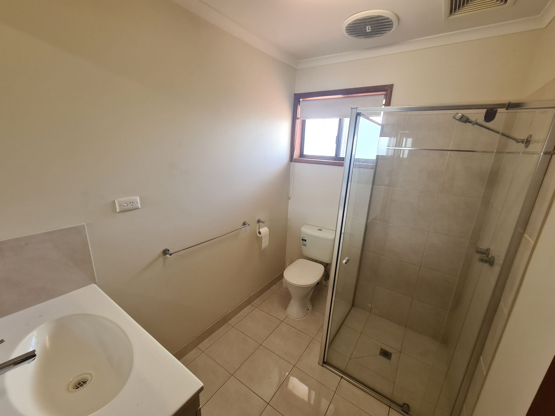 1 / 8 Meaklim Street, Shepparton