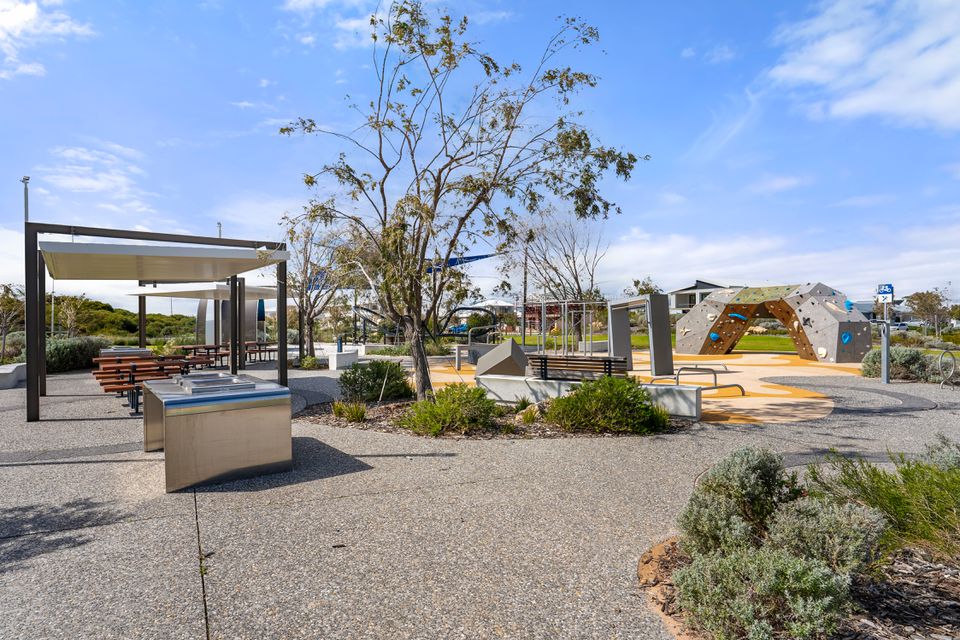 10 Gunwale Avenue, Port Kennedy