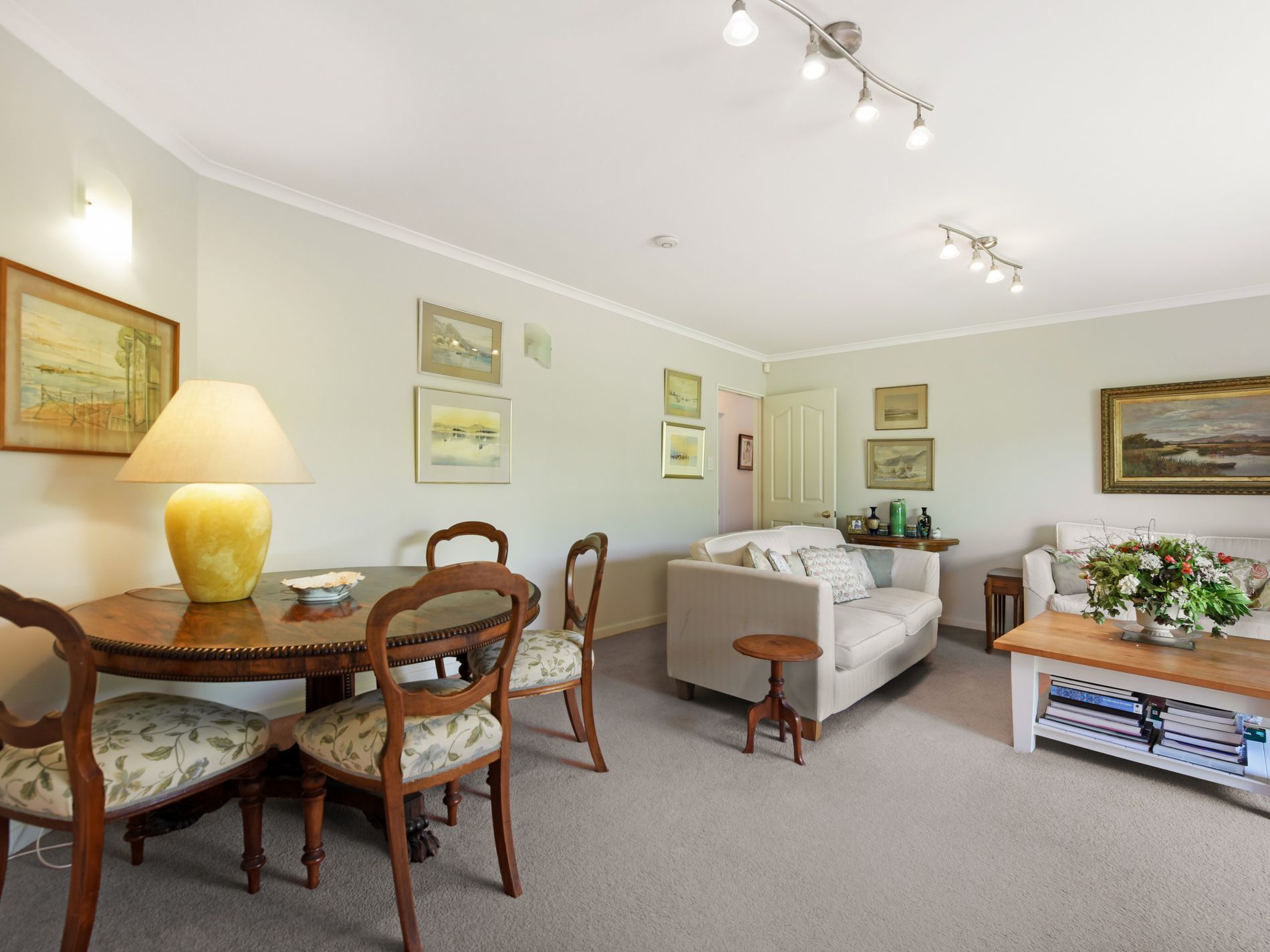 5 Di Pierri Way, The Wood