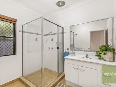 9 Hallett Close, Douglas