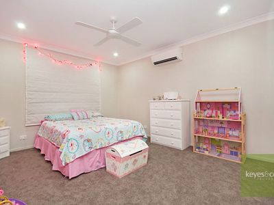 38 Ashmore Crescent, Burdell