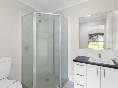 2/274 Long Street, South Toowoomba