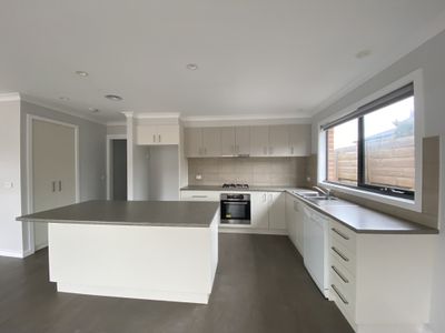 2 / 6 Henry Street, Warrnambool