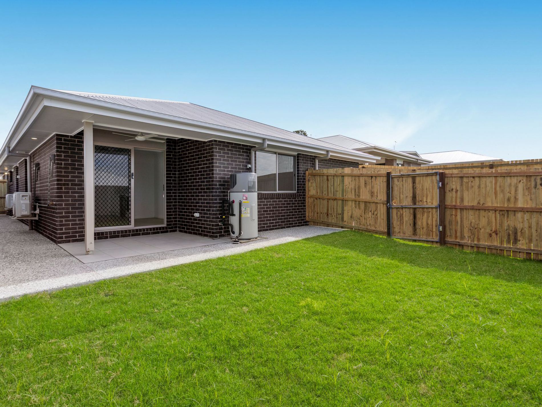 2 / 66 Austin Way, Park Ridge