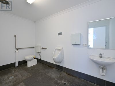 8 / 2 Brushfoot Boulevard, Success