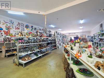 899 & 911 Thomas Road, Anketell