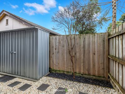 2 / 12 Mundaring Drive, Cranbourne
