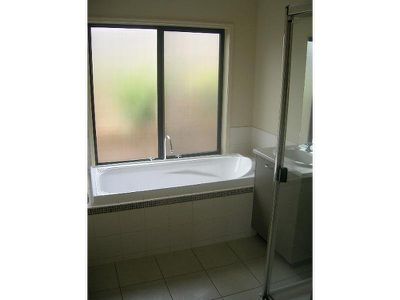 11 Beaujolais Place, Waurn Ponds