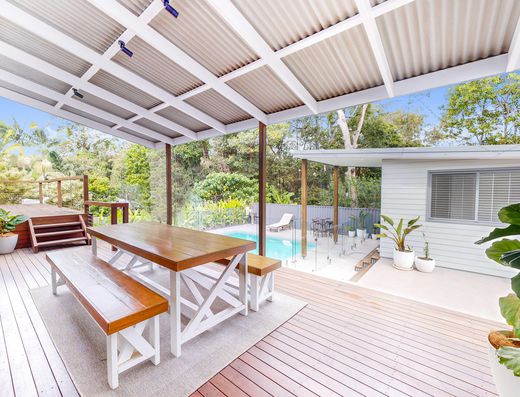 A Hidden Tewantin Gem with Space to Inspire image 16