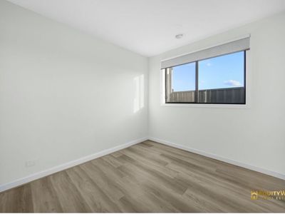 7 Ardisia Way, Manor Lakes