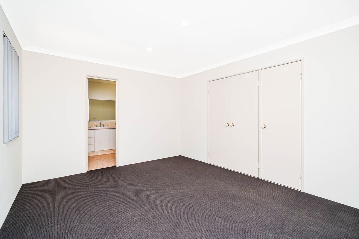 6 / 43A Wright Crescent, Bayswater