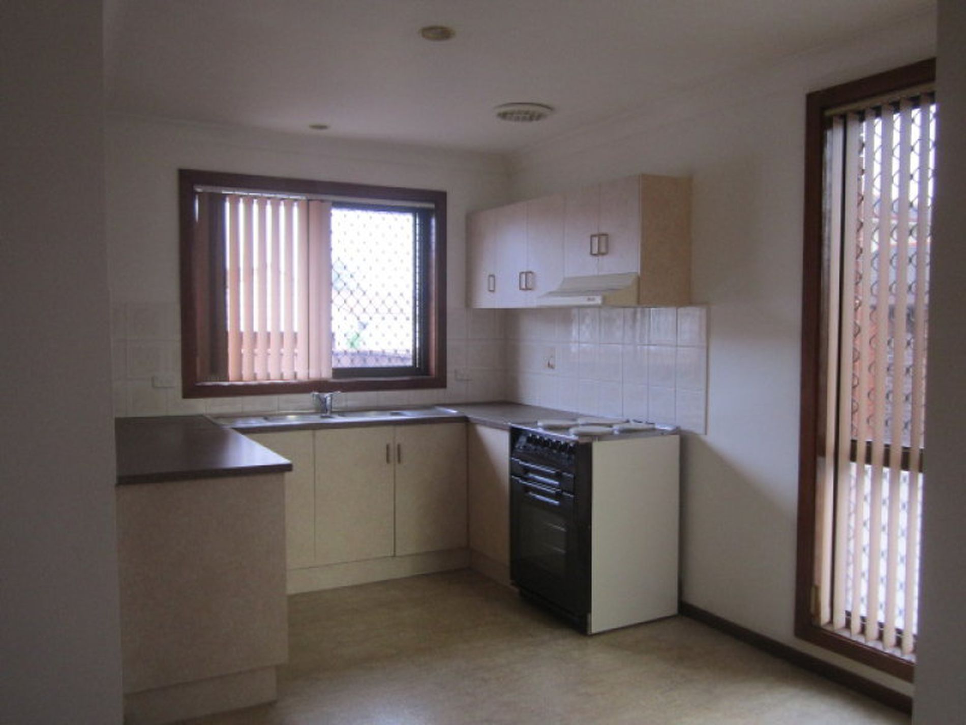 2 / 14 Shellharbour Road, Warilla