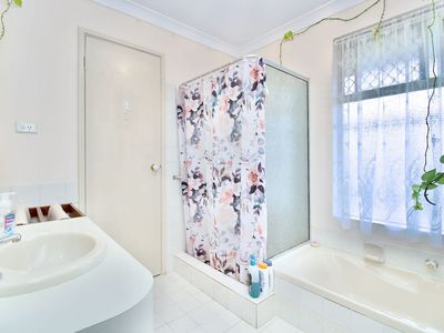 8 Maitland Cl, Cooloongup