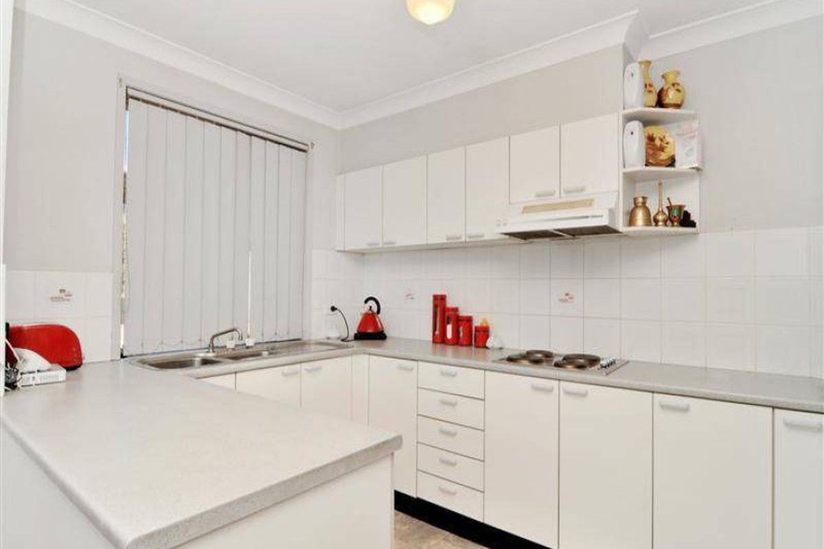 2 / 31 Bromley Ave, Greenacre