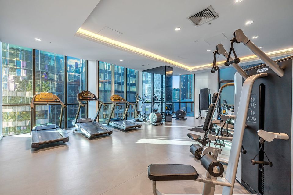 4410 / 442 Elizabeth Street, Melbourne