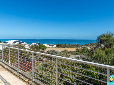 8 Knoll Rise, Yanchep